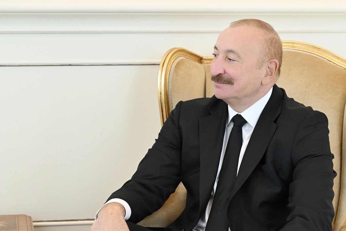 YAP_1992's tweet photo. Prezident İlham Əliyev Fərhad Xəlilova “İstiqlal” ordenini təqdim edib.

https://t.co/tNtmsRcBkq https://t.co/twzbzzeQiK