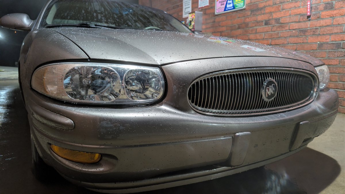 shellydeli_'s tweet photo. Hey, Elon, the Buick LeSabre is here. We're all good. https://t.co/9uWUTWR7DG
