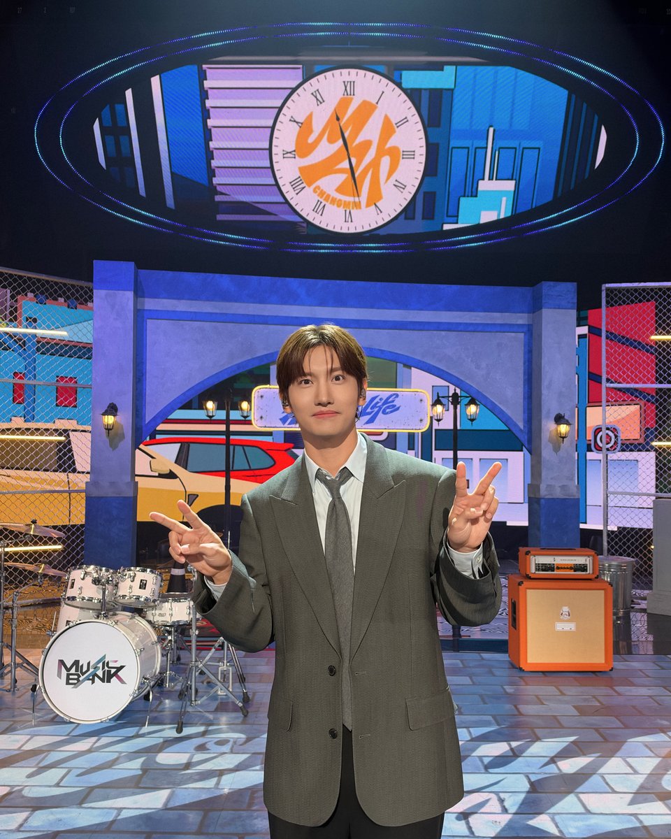TVXQ's tweet photo. 𝑴𝒖𝒔𝒊𝒄 𝑩𝒂𝒏𝒌 🎸🎶

#MAXCHANGMIN #최강창민
#AllOfMyLife #MAXCHANGMIN_AllOfMyLife
#TVXQ! #동방신기 #東方神起 
#MusicBank #뮤직뱅크 https://t.co/Kf3XA1VwHA