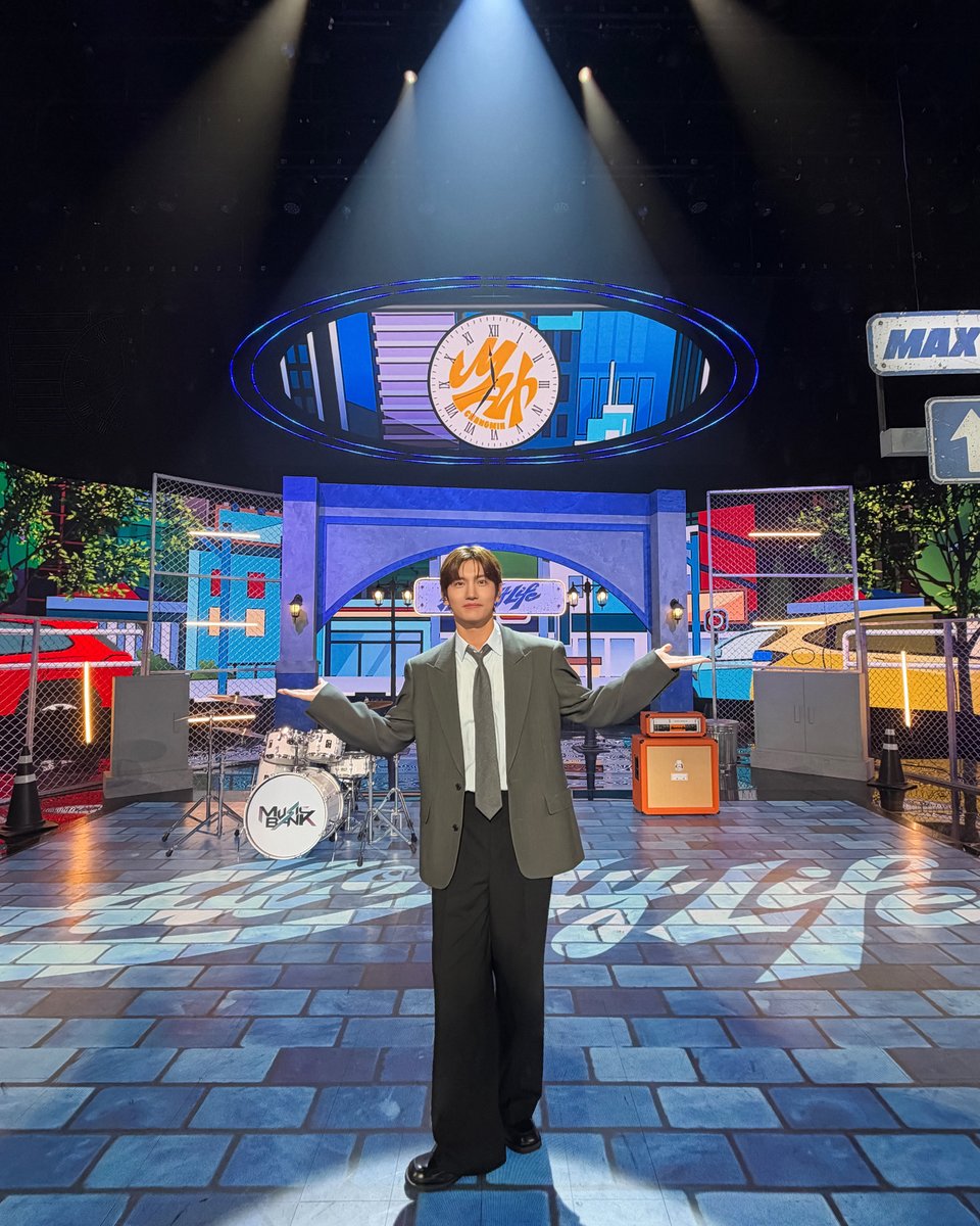 TVXQ's tweet photo. 𝑴𝒖𝒔𝒊𝒄 𝑩𝒂𝒏𝒌 🎸🎶

#MAXCHANGMIN #최강창민
#AllOfMyLife #MAXCHANGMIN_AllOfMyLife
#TVXQ! #동방신기 #東方神起 
#MusicBank #뮤직뱅크 https://t.co/Kf3XA1VwHA