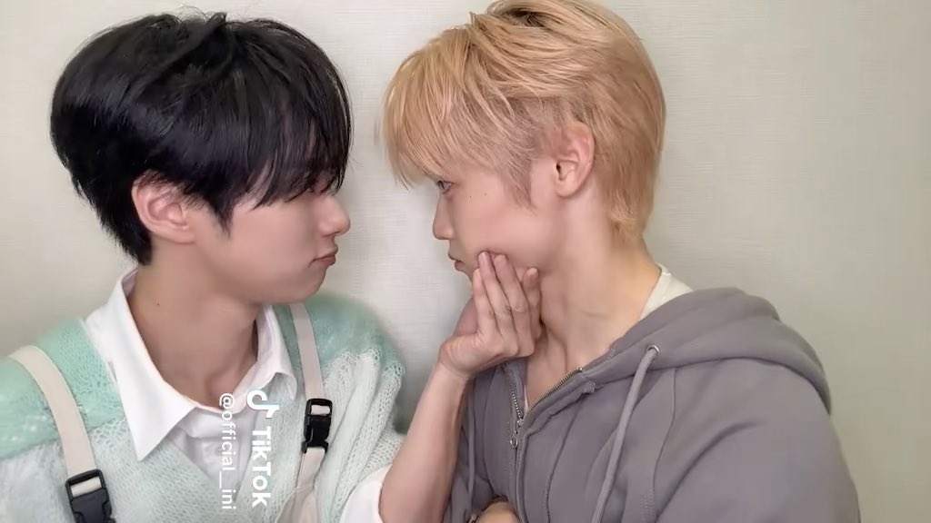 msya1010's tweet photo. ましゃたく𝑭𝑶𝑹𝑬𝑽𝑬𝑹…💛🧡 https://t.co/DNj1Xg9hG1