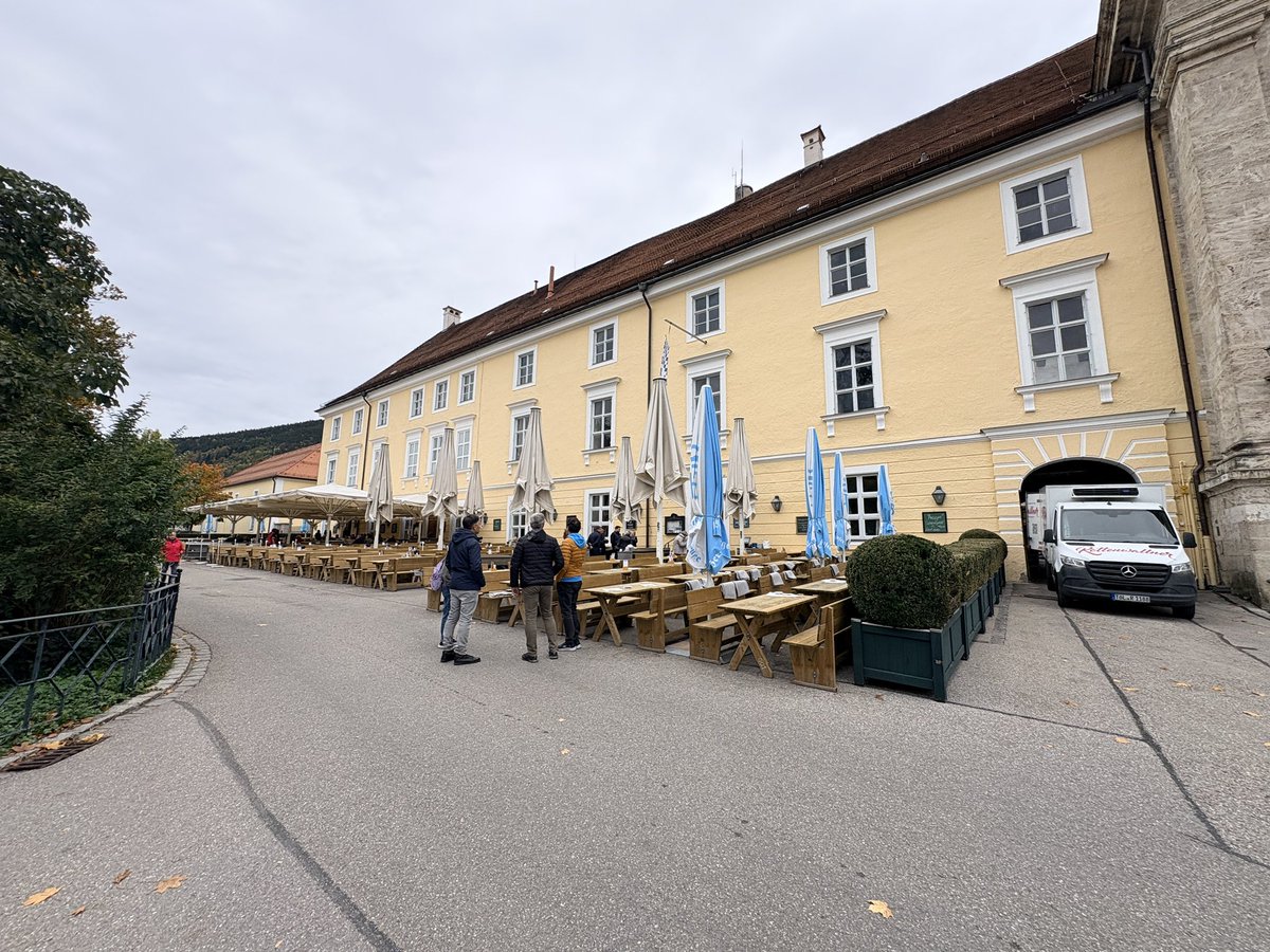 Bfc1882Mick's tweet photo. @PintsBeauty 
Ladies and gentlemen boys and girls , in all its splendour I give you …
#tegernseebrauhaus https://t.co/AiQtanwbef