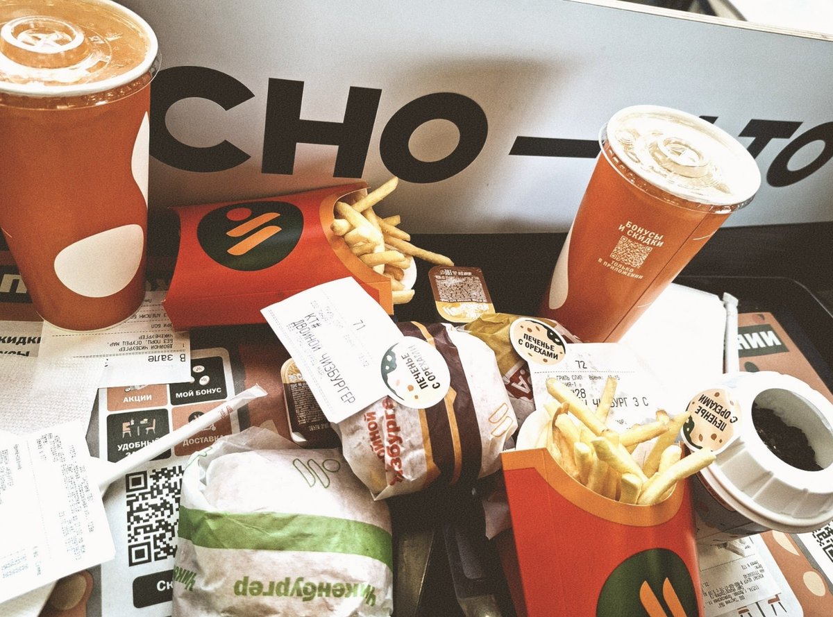wrythewyrd's tweet photo. Wir essen Scheiße @Uryana_XD https://t.co/8VAAC5QenL