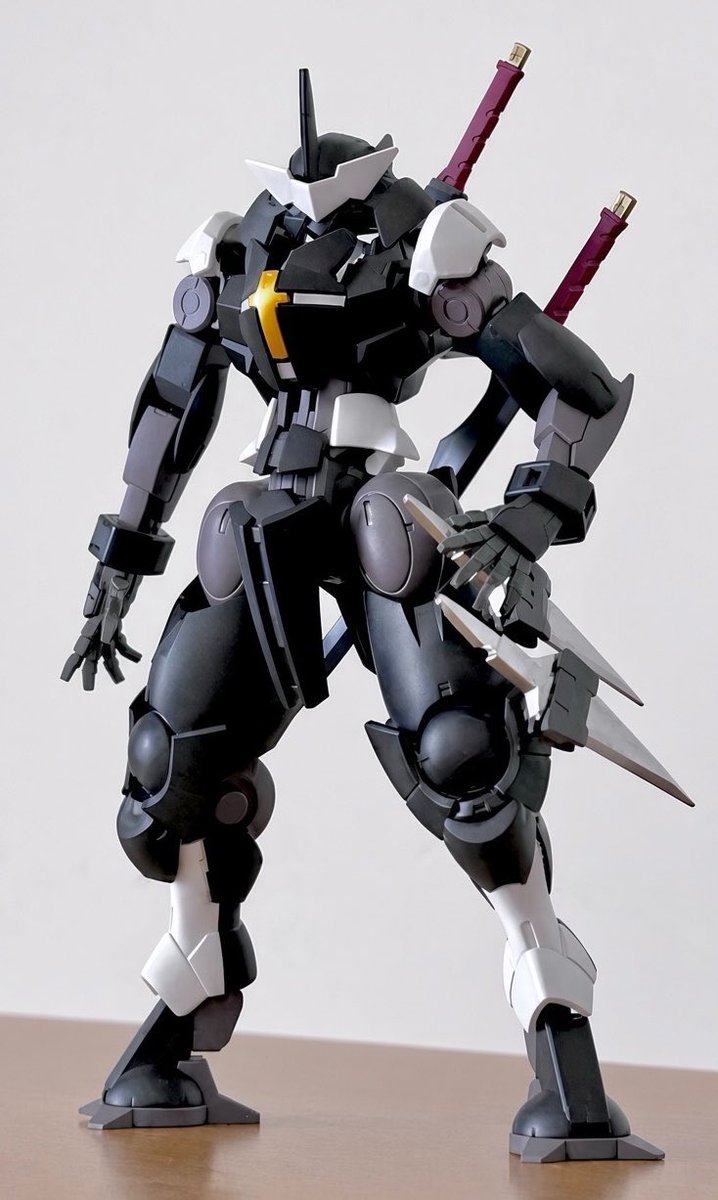 magimegido's tweet photo. GNX-Y901R クロガネ
　ミスターシノビ専用機

完成です。ハインドリーをベースに
エアリアルのパーツを合わせました。
我ながら見事な造型だ✨
#ガンプラ https://t.co/anzkALP0U1