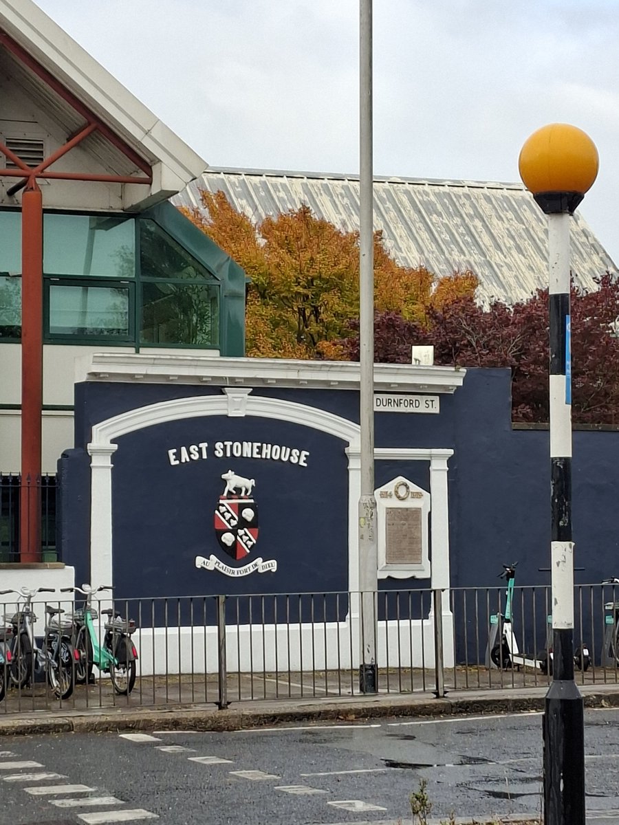 CaptFitzjamesRN's tweet photo. Think this area got bombed and/or torn down. It doesn't look at all like it did when Fitzjames was here. The numbering might've changed, though. Gonna look further up the road. The street is near the docks and victualling yard. https://t.co/DCwiTw76QH