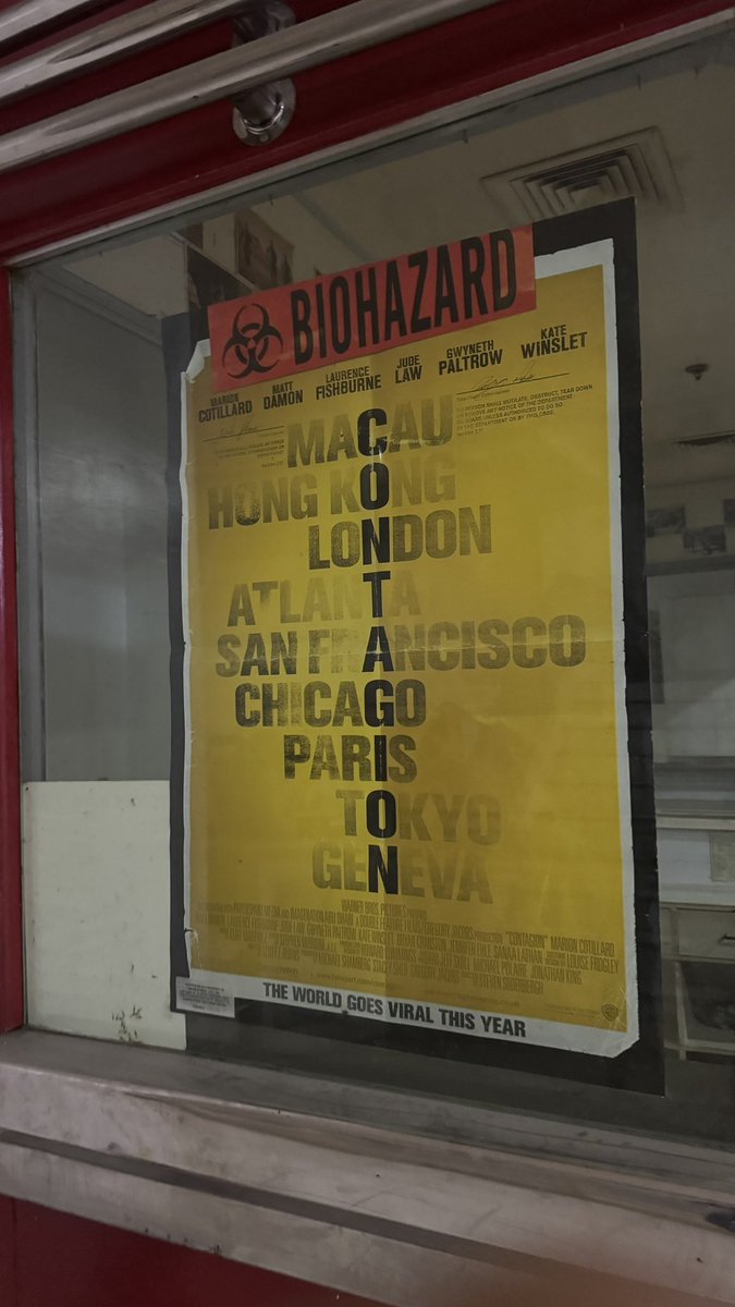 fresnopatrick's tweet photo. Currently at an abandoned cinema here in alabang wtffff https://t.co/GNisgRo5a2