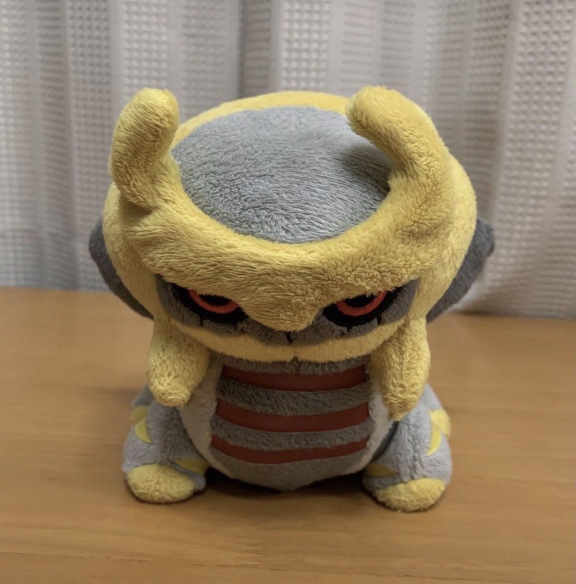 pokemon_twts's tweet photo. he smol, he angy https://t.co/40V42mBNo6