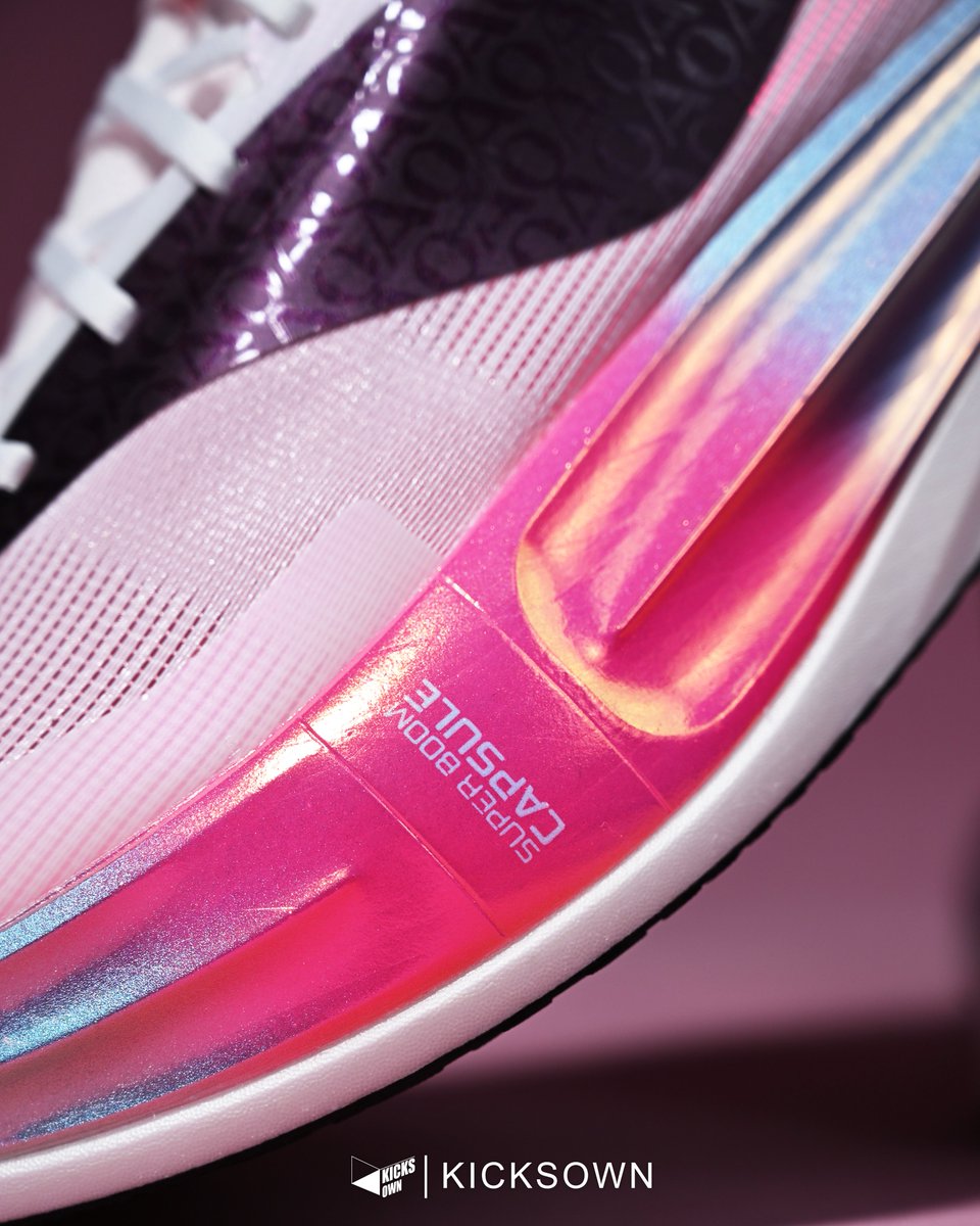 KICKSOWNCOM's tweet photo. Gonna be a pioneer in running.

Shop the LiNing Feidian 7 Elite ‘White Fluorescent Lotus Pink’ at https://t.co/PjMYsrwLTk now!

#kicksowncom #kicksown #kicksownews #basketballshoes #sneakers #basketball #kicks #lining #liningsports #liningshoes https://t.co/gvEVrYhAYJ