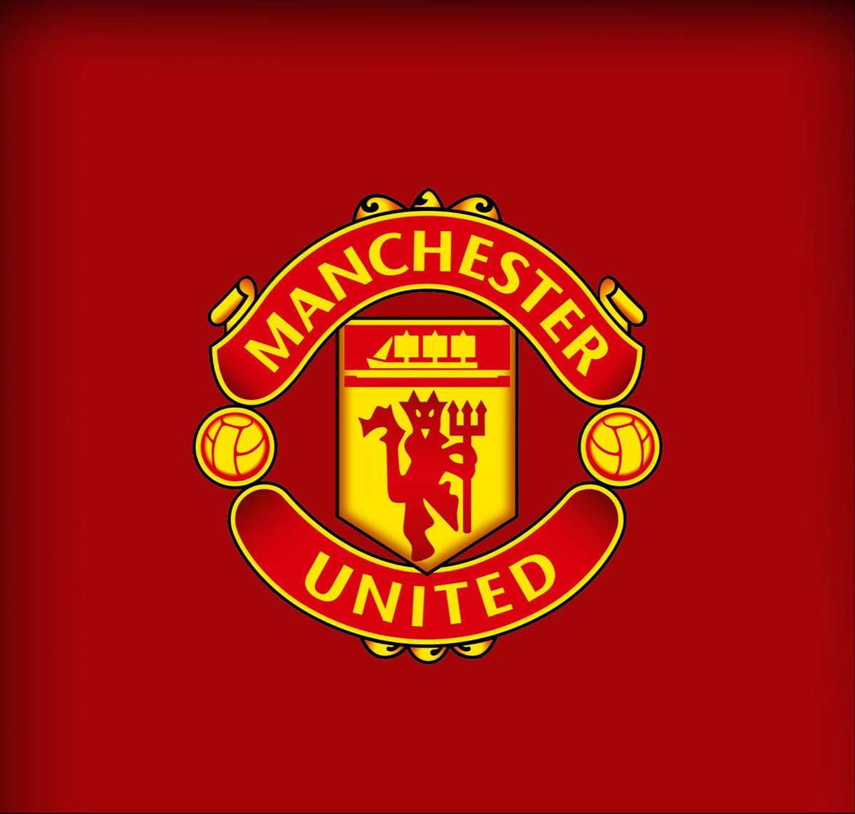 PrimeFeed1's tweet photo. 🚨🔴 BREAKING: MICHAEL CARRICK’S FUTURE AT MANCHESTER UNITED IS UNCERTAIN! 👀⚠️

Manchester United have reportedly decided to keep Carrick in charge for Sunday’s clash against Bournemouth, but his future beyond that remains unclear.

🔎 POTENTIAL REPLACEMENTS:
🔹 Eddie Howe is viewed by some at United as the strongest candidate.
🔹 Antonio Conte is reportedly interested in taking the job.

❌ Another defeat against Bournemouth could trigger serious discussions about replacing Carrick.

👀 Will Carrick survive the pressure at Old Trafford?

#ManchesterUnited #MichaelCarrick #EddieHowe #AntonioConte #TransferNews #PrimeFeed