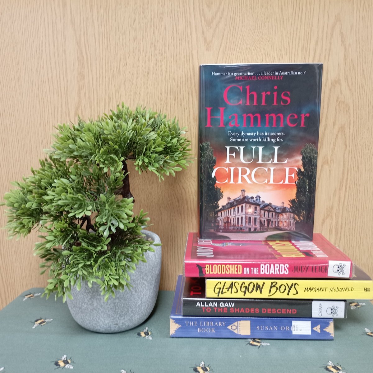 LibrariesNL's tweet photo. Don't miss our latest podcast episode out now on For the Love of Books. It's our new Bea's Books edition with loads of great book chat.

Catch it now on your podcast app or YouTube here: https://t.co/vyDhXVTLvK

#FLBpodcast #BeasBooks https://t.co/xkheF6NIzI
