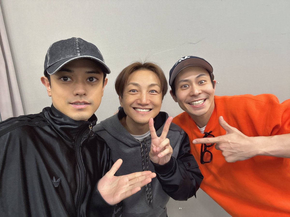 maeryu0527's tweet photo. #鉄ミュ　稽古終わりました！

本番がもう近い！ドキドキしてきました！

たかしさんと鯨井さんと📸 https://t.co/27dY040FYX