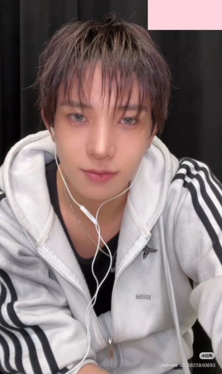 iceanddeer's tweet photo. วันนี้โคตรหล่อ ยังกะหนุ่มฝรั่งอะ ทรงผมสีตาชุด มากกกกกกกกกกกกก 😭😭😭 https://t.co/BAYatDjiB6