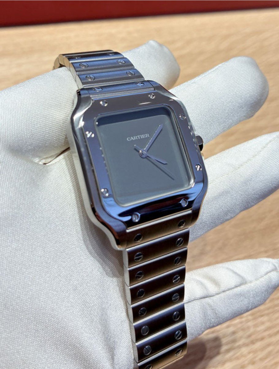PATEKFAN222703's tweet photo. サントス ゴースト 11月1日発売のもよう
#カルティエ
#サントス
#ゴースト
#wssa0107 https://t.co/Tb4CS1D6WU