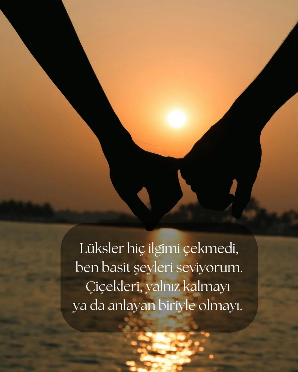 Neh8r35's tweet photo. Lüksler hiç ilgimi çekmedi,
ben basit şeyleri seviyorum. 
Çiçekleri, yalnız kalmayı 
ya da anlayan biriyle olmayı. https://t.co/8iMLJompZv