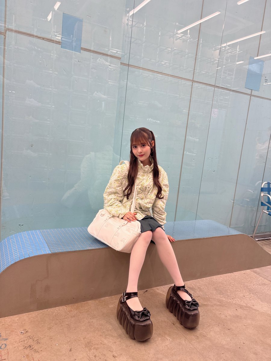 ami_ms0206's tweet photo. こちらなんと電子版・紙版全41名の参加アイドルが単独表紙を飾る限定版です！♡♡

単独表紙版の各予約数が20に満たない場合は単独表紙版の作成は無しになってしまうみたいなので、ぜひぜひ！げっとしてくれたら嬉しいだよ🥺🩷

そして後日販売記念オンラインサイン会もあるので皆さんぜひです！♡GETお待ちしてます！！

 #もあすた