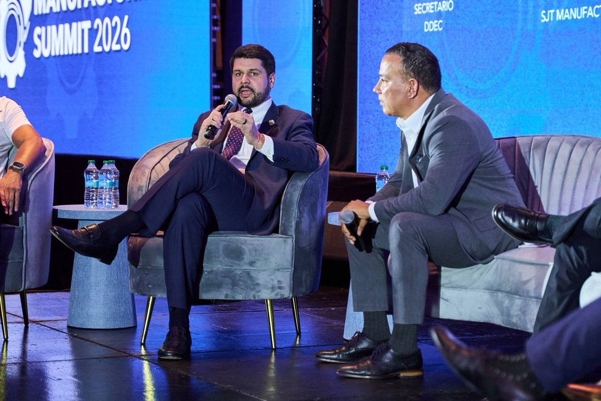 DDECPR's tweet photo. El secretario del Departamento de Desarrollo Económico y Comercio, Lcdo. Carlos Ríos Pierluisi, participó hoy en el Puerto Rico Manufacturing Summit 2026, de la Asociación de Industriales de Puerto Rico, donde dialogó sobre las oportunidades de inversi��n, los sectores con mayor potencial de crecimiento y las estrategias para fortalecer la competitividad industrial de la Isla.