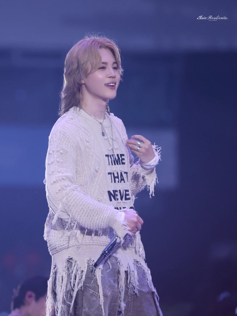 im1JXK's tweet photo. 1021 BuenosAires
Thumbs up
@BTS_twt 
#JIMIN #지민 #BTS #방탄소년단 https://t.co/lPNPJ1sykC