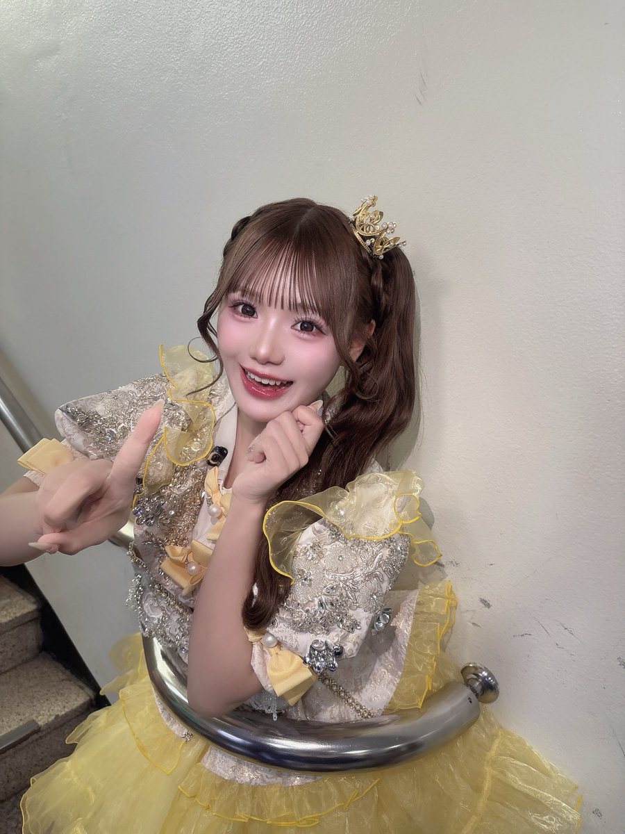 risa_cs1108's tweet photo. Music Bank 봐주셔서 감사합니다！！！

노란색 담당 후루사와 리사입니다! 🎀💛⟡.*

두 번째 Music Bank 무대라 
정말 많이 긴장했지만, 너무 즐거웠어요!

우리 또 빨리 만날 수 있기를 바라요（՞>⩊<՞）💛

  #MusicBank 
 #きゅーすと https://t.co/YFB9d0R88v