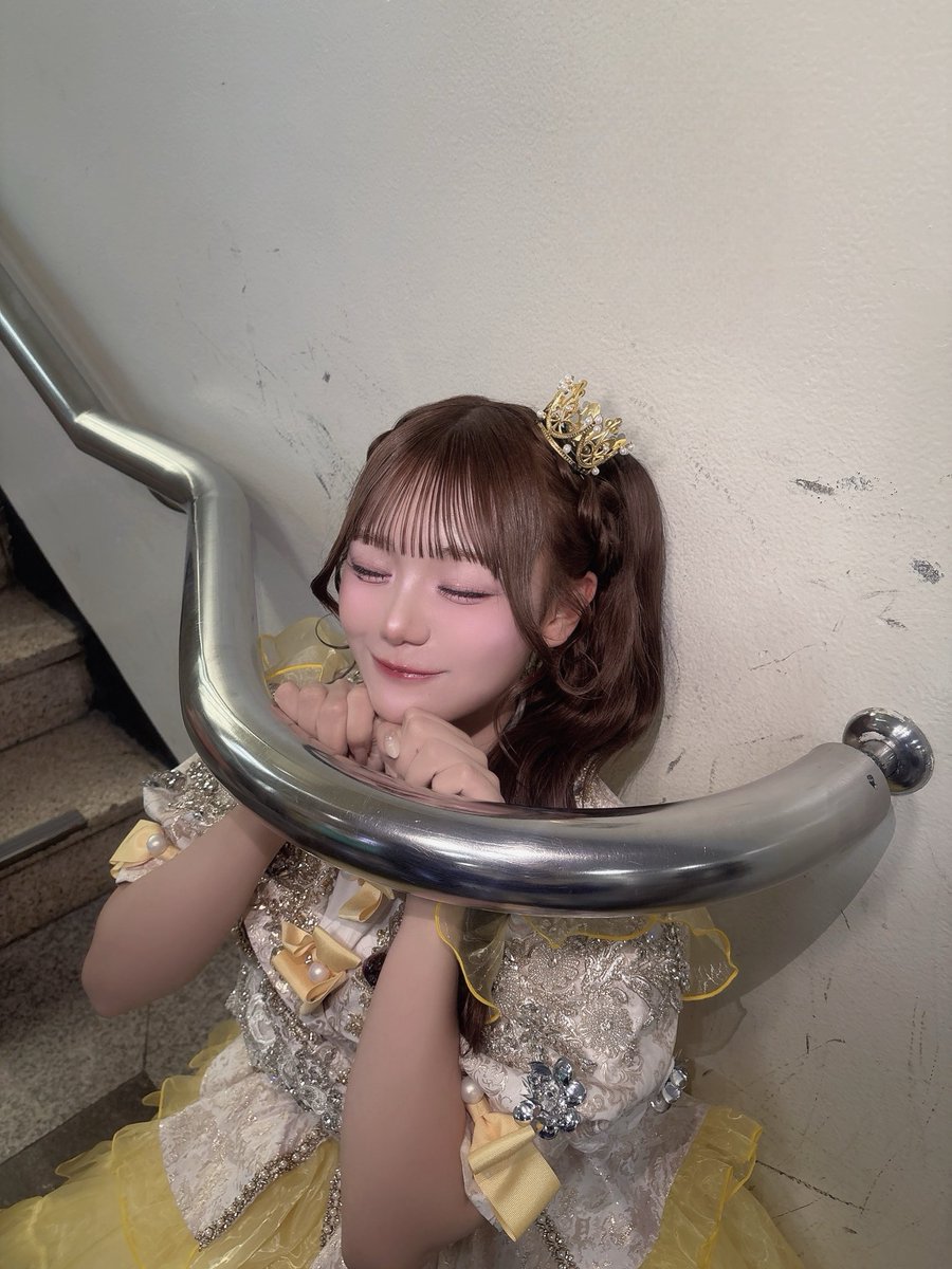 risa_cs1108's tweet photo. Music Bank 봐주셔서 감사합니다！！！

노란색 담당 후루사와 리사입니다! 🎀💛⟡.*

두 번째 Music Bank 무대라 
정말 많이 긴장했지만, 너무 즐거웠어요!

우리 또 빨리 만날 수 있기를 바라요（՞>⩊<՞）💛

  #MusicBank 
 #きゅーすと https://t.co/YFB9d0R88v