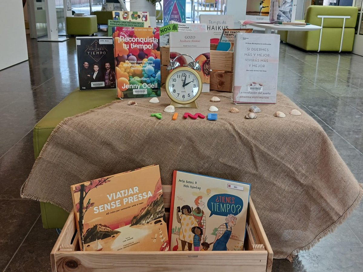 CCGarraf's tweet photo. ⏳Ens hem adherit a la Xarxa Catalana pel #DretAlTemps per promoure un ús del temps més just i equilibrat. Així mateix, en el marc de la #TimeUseWeek organitzem mostres de llibres sobre l'ús del temps i la taula rodona "Temps, Comunitat i Vida" 
ℹ️https://t.co/e0P43O1QK8 https://t.co/G1JcoGXvfy