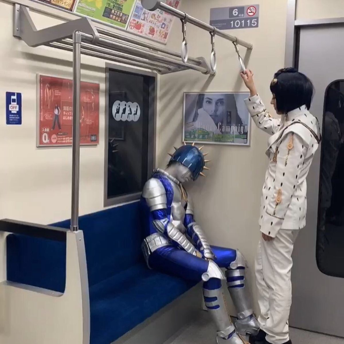 Requiem0requiem's tweet photo. 電車乗ってたら任務に疲れてるスティッキー・フィンガーズいた https://t.co/OcHohyTWg8