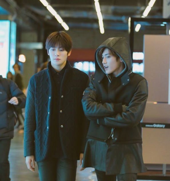 NCT20RESONANCE's tweet photo. THIS JAEYONG reminds me of that Jaehyun &amp; Taeyong airport photo back in the day 🥹 https://t.co/NW0bu8FH6R https://t.co/LImd17Jq8F