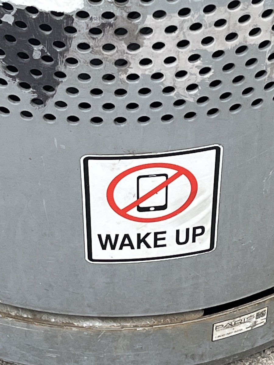 Evalyn7's tweet photo. #Love &amp; #Appreciation for the #ImpossiblePoets Who Look at Signs &amp; Strangeness &amp; the Pain of This World &amp; #WriteOn @ImogenForster2 @S_Wordsmith @oh_so_boatie @torvickers @neiljgower @GypsyRosePoetry @frame_helen @HBpoet #EveEllis @CommaJane @CarolineBirdUK @ianstev #WriteOn https://t.co/ZykJdh3bqr