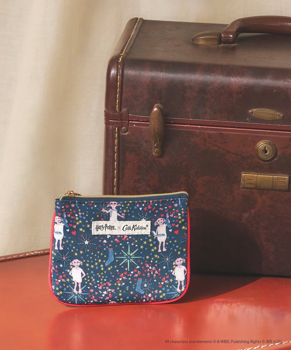 HpInfoJapan's tweet photo. Cath Kidston×ハリポタのコラボも可愛すぎるよ~~🍫🦁

🛒11/6 表参道店先行販売
🛒11/9 一般発売 https://t.co/nJhwO2Cnvy