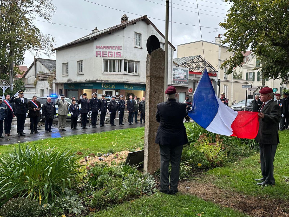 Prefet95's tweet photo. 🇫🇷 #Hommage | À Deuil-la-Barre, @prefet95 a présidé la cérémonie de commémoration de l’attentat du Drakkar au Liban, aux côtés des élus et parlementaires locaux. 

🕊️ Il y a 43 ans, à Beyrouth, au Liban, 58 parachutistes français et 241 Marines américains perdaient tragiquement la vie dans l’accomplissement de leur mission.

🇫🇷 Leur courage, leur sacrifice et leur engagement au service de la paix et de la liberté restent à jamais gravés dans notre mémoire collective.
