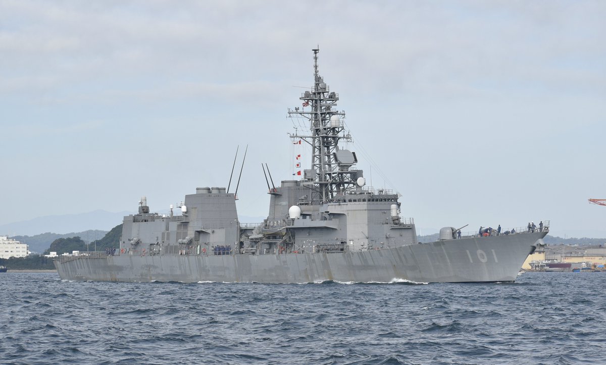 Masai_cat's tweet photo. 2026/10
インドネシアから帰国した輸送艦くにさきへUW3を掲げつつ、横須賀を出港する護衛艦むらさめ
JS Murasame DD-101 https://t.co/VlqkSbRjDt