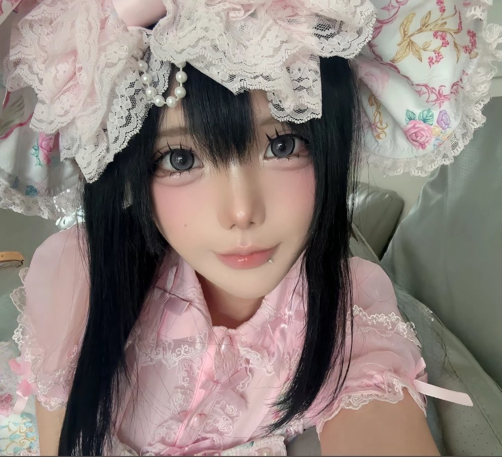 rysj8e's tweet photo. 想被大鸡巴合照射屏抽脸
#反差 #母狗 #合照 #射屏 #鸡巴 #抽脸 https://t.co/9IefuJ0Vlz