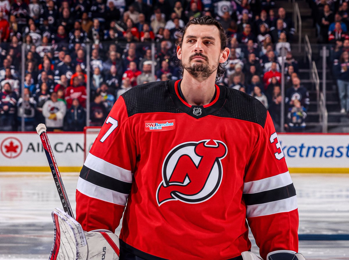 GinoHard_'s tweet photo. CONNOR HELLEBUYCK IS OFFICIALLY A NEW JERSEY DEVIL 😈

The NHL's newest villain couldn't have found a more fitting home 👀

(via @DarrenDreger) https://t.co/9zq14LpQia