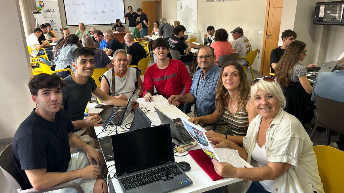InformaticaUMA's tweet photo. 🏆 ¡Enhorabuena a Sofía Casermeiro, Yeray Peralta, Juan D. Bermúdez y E. Pérez por su premio en @LaNoriaMalaga!

Estos estudiantes de @InformaticaUMA han desarrollado «conecta2», una app que usa #IA y visión por computador para leer los labios y convertir las frases en voz👏👏👏 https://t.co/9GqLsVq6TW