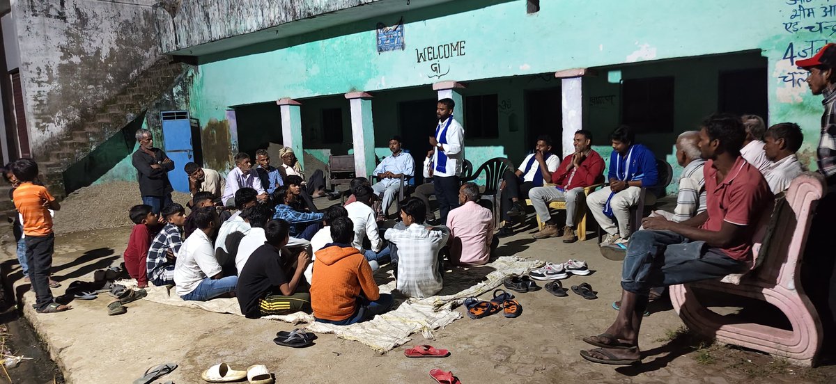 BhimArmy4Bijnor's tweet photo. आज, 26 नवंबर संविधान दिवस के अवसर पर #लखनऊ के #माता_रमाबाई_अंबेडकर_मैदान  में होने वाली #बहुजन_स्वराज_संकल्प_महारैली के लिए विधानसभा क्षेत्र #नजीबाबाद के ग्राम #मोहनपुर में पहुंचकर सभी ग्राम वासियों से अधिक से अधिक संख्या में पहुंचने की अपील की....
@BhimArmy_BEM @AzadSamajParty https://t.co/wgpFSZg97p