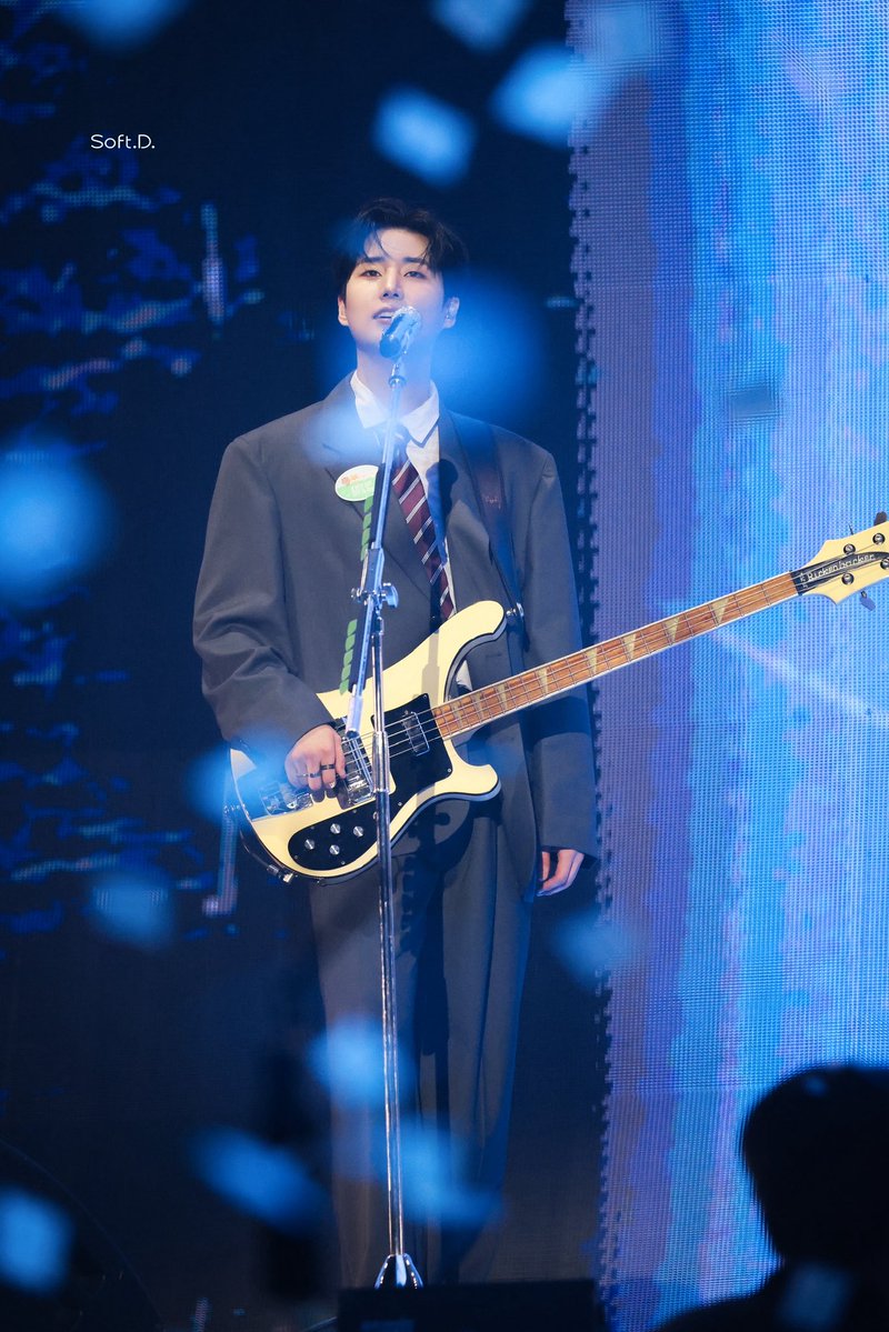SoftD_'s tweet photo. 做了一场很美的梦

261023 FM

#데이식스 #DAY6 https://t.co/OJsTNiRDdP