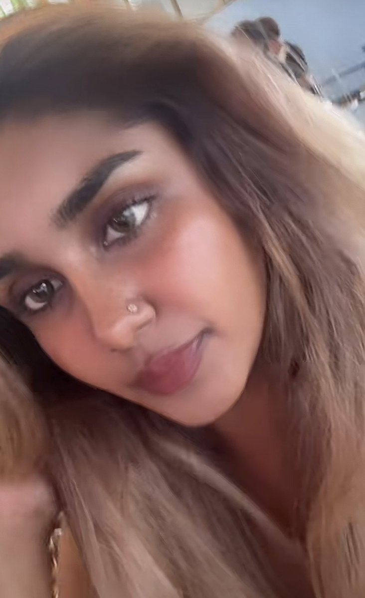 yaazhinyy's tweet photo. Blurry snaps >>>>>>>>>>>>>>> https://t.co/2JtQSSXy5V
