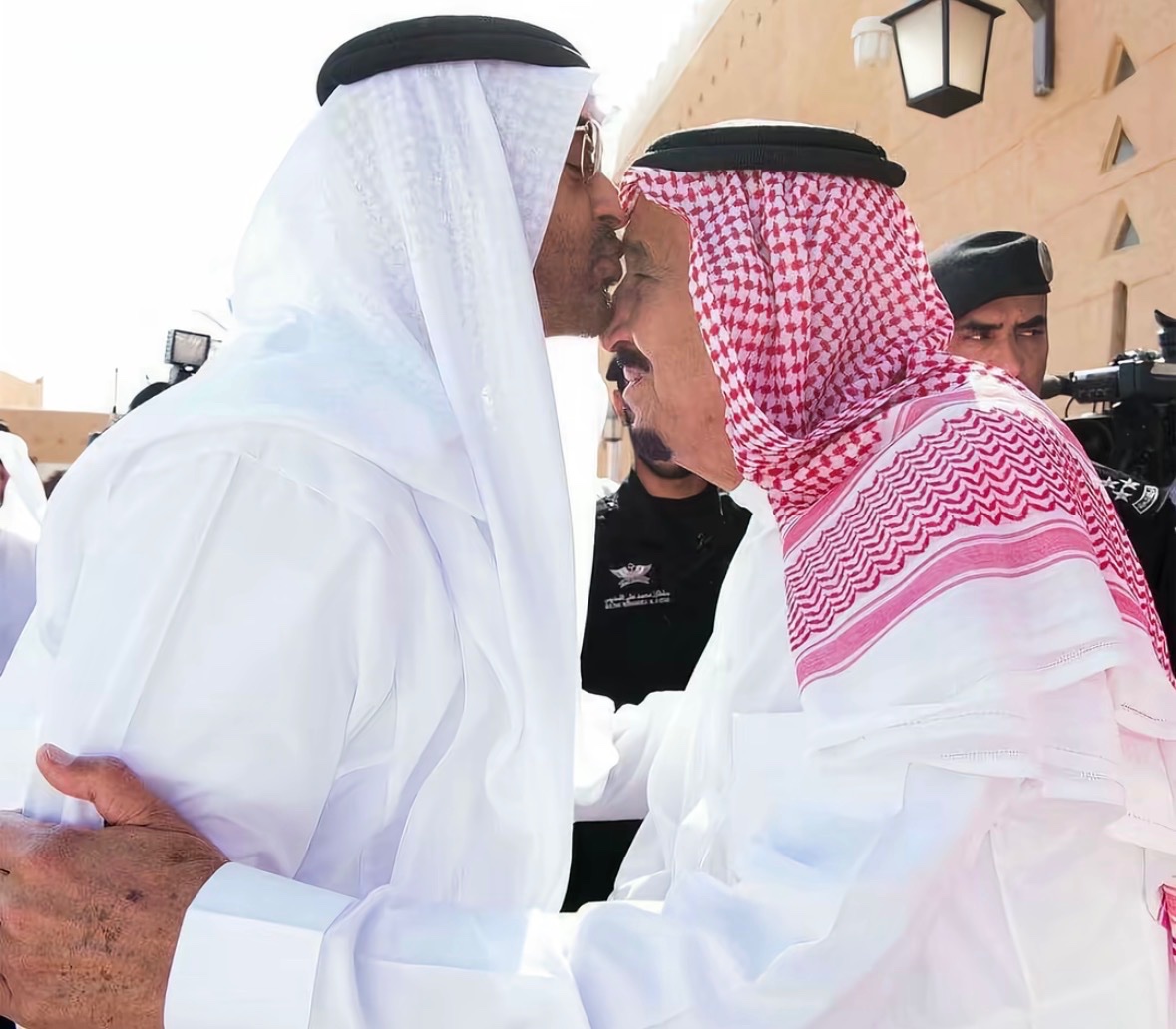 x_99jy's tweet photo. راس ماتقواه .. بوسه  
هذي المقوله الي ماشين عليها الحماراتيين مع زمان https://t.co/0AEUBv50AL