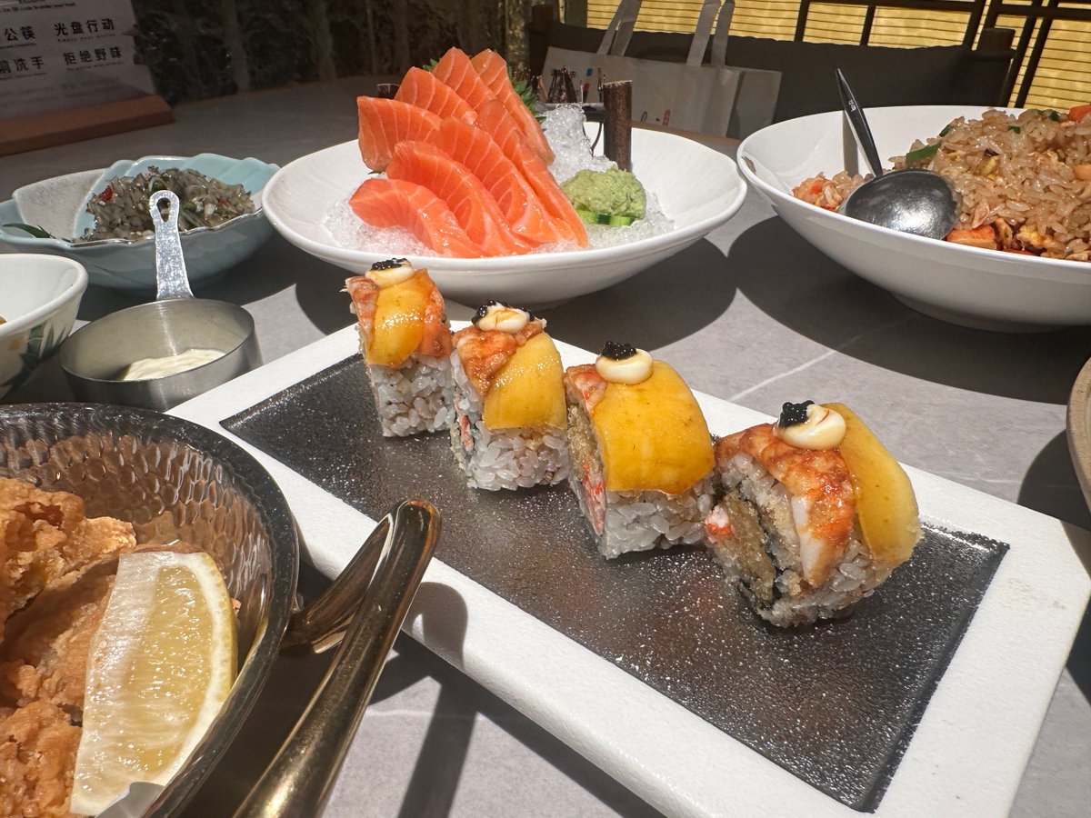 a__ik_'s tweet photo. 「今日はカニ（坎）で餃子（招）を作って、美人（俏）を説得（谋）したら、卵（蛋）も一緒に食べることになった！」 https://t.co/G1vS3ypuzh