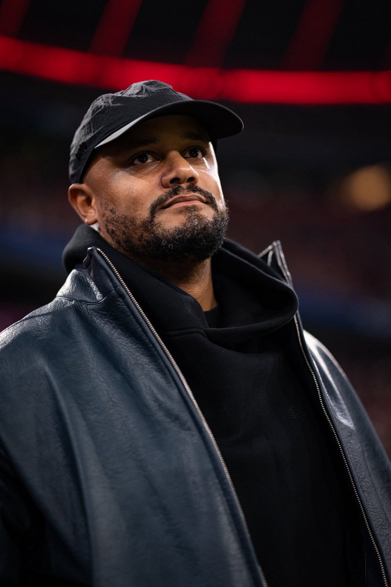 Rex30blue's tweet photo. 🚨 Vincent Kompany has been taken to Munich hospital by ambulance after he collapsed after training today — reports BILD and Sky.

Get well soon, Vincent! ❤️
@FabrizioRomano https://t.co/XjttFgPVtQ
