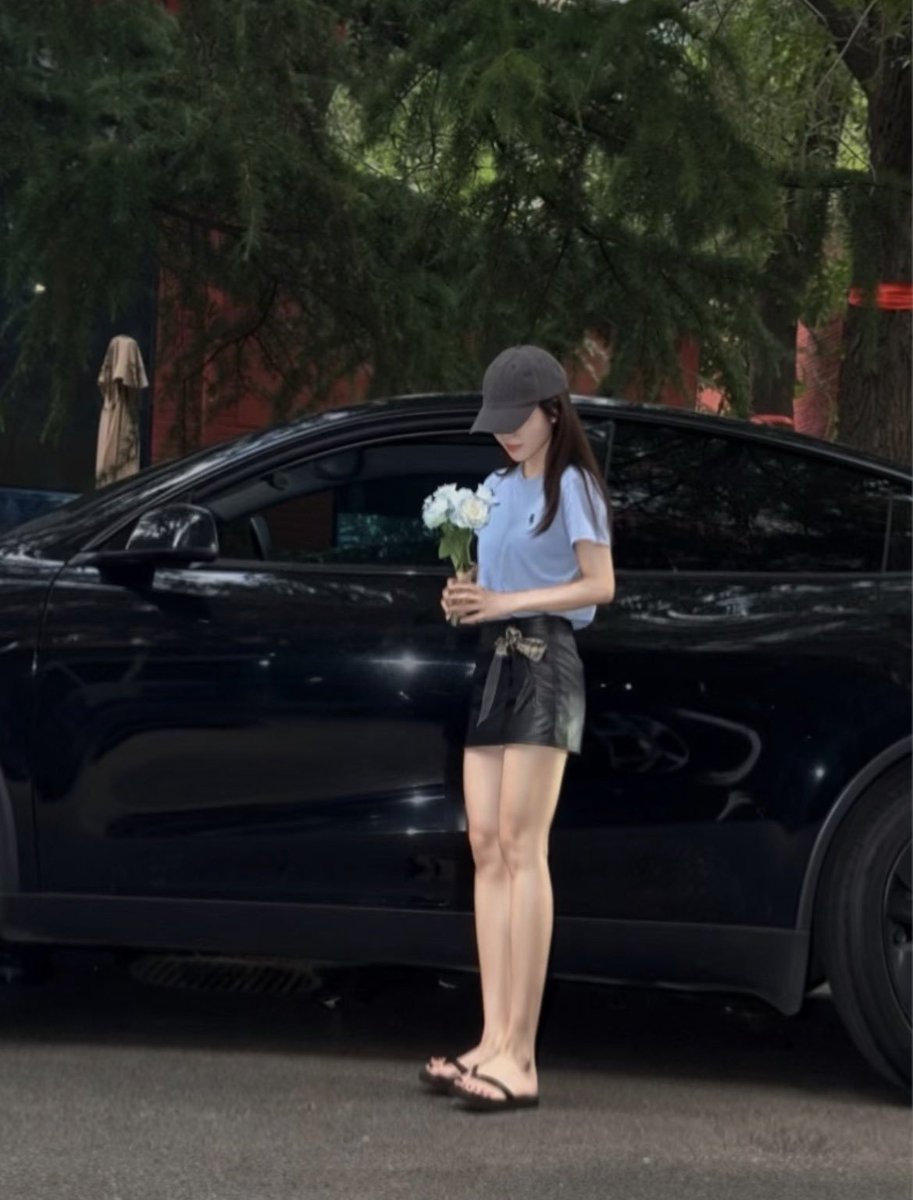 penngyYeh's tweet photo. If you’re also a fan of Elon Musk, might we cross paths at one of Tesla’s or SpaceX’s launch events? https://t.co/xjFQDdvwo7