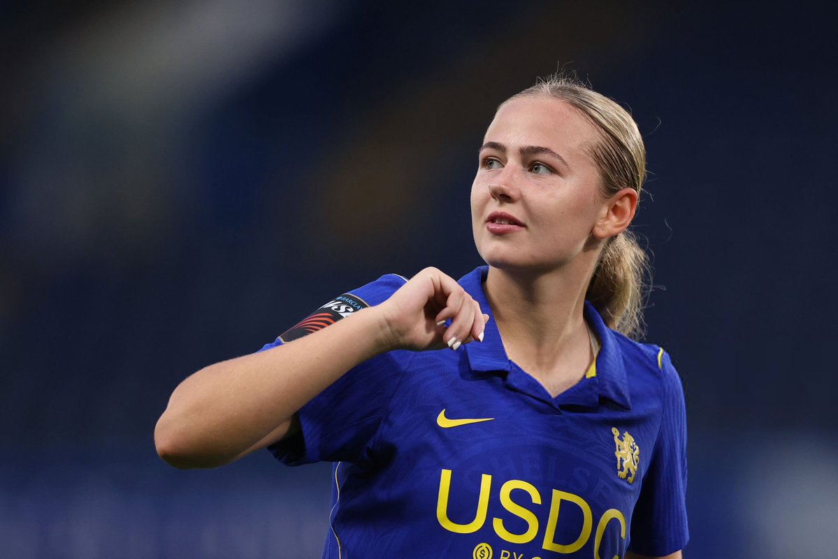 CFC__Women's tweet photo. Lexi Potter on her advice to Chelsea Academy players who are hoping to follow in her footsteps by breaking into the first team: 

🗣️ “I’d say work hard and be patient. Your time will come. You just have to stay ready and work hard for it.”

— Chelsea FC https://t.co/284xCP5WpL