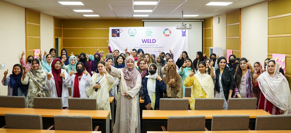 PunjabSDGsUnit's tweet photo. AI can be a great equaliser, but only when women have the skills to use it. 🤖

📍Day 3 of #WELD Punjab Chapter in Bahawalpur 🇵🇰, jointly led by #UNDPinPakistan, @PnD_Punjab and @ksblpakistan, covered AI for marketing and branding, business websites, customer engagement, automation and digital safety 🔐. The workshop closed with remarks from Ms. Ayesha Farooqui, President, Women Chamber of Commerce & Industry Bahawalpur (WCCIB), and certificates for 40+ women 🎓.

Practical skills, strong networks and values-driven leadership turn ideas into sustainable businesses.

#WELDPunjab #AIForBusiness #WomenEconomicEmpowerment