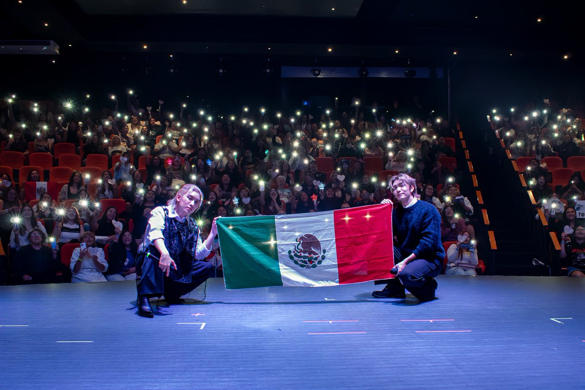 cdmentph's tweet photo. Los mejores momentos pasan after hours… y ustedes lo demostraron, BoNoh de México 🇲🇽

Gracias por ser parte de una noche inolvidable y por darle a BossNoeul una energía increíble de principio a fin. 🫶

Esperamos que estas fotos les recuerden todos los buenos momentos que compartieron con BossNoeul ❤️

#BossNoeulAfterHoursInMexico
#BossNoeul1stFanmeetingInMexico
#BossNoeul #Bosschaikamon #Noeulnuttarat 

More photos here: https://t.co/oNuCHDAoGz