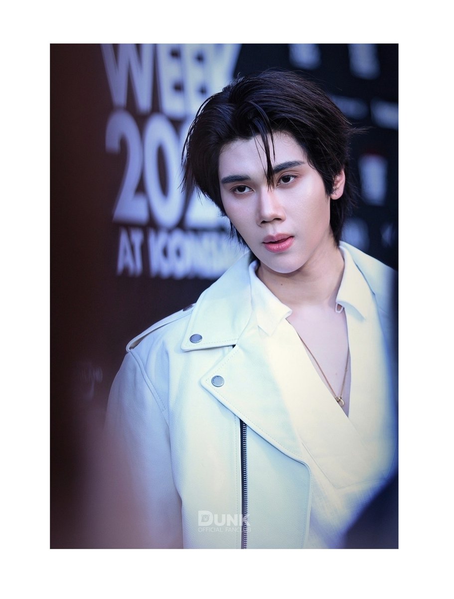 DunkOfficialFC's tweet photo. อายุ 26 แล้ว หล่ออันตรายมาก

DUNK HEIDIS SECRET EFW26

#DunkatEFW26ICONSIAM
#dunknatachai @dunknatachai https://t.co/JDI9MaRi8R