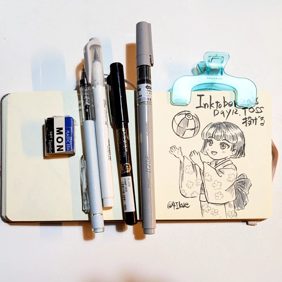 4Ikue's tweet photo. inktober2026 DAY12:TOSS、投げる
少し遅れてますが、ちゃんと描きますので、よろしくお願いします。お題のTOSSは、軽く上に投げるという感じらしいので、紙ふうせんをポンとあげて遊んでいる女の子を描きました。
#inktober2026 #inktober2026toss #zigmangakaflexible #mildliner #瞬筆うす墨 https://t.co/O5vq1zJ3zO