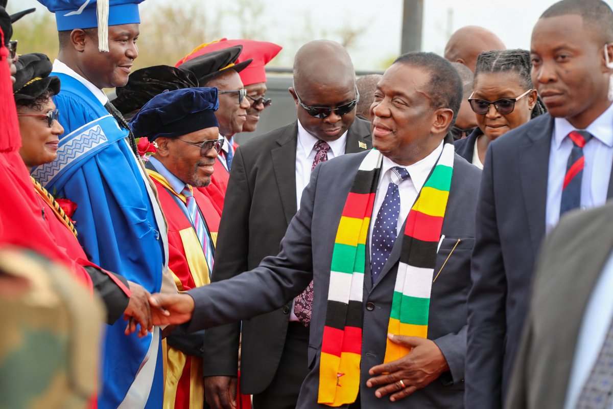 chloe_rutanha's tweet photo. Academic Excellence
President and Chancellor of State Universities,Dr @edmnangagwa,viewed plans for GZU’s new Administration Block,Library &amp;qa Convocation Hall before breaking ground.These facilities mark a bold step towards academic excellence.#Education5Point0 https://t.co/OxgpwCqTib