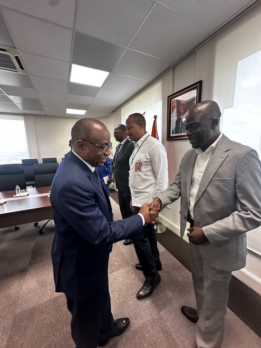ADEAnet's tweet photo. Cap sur #FLEX2027 à #Abidjan 🇨🇮

ADEA, dirige par @NSENGIYUMVAAlbe a rencontré le Ministre de l'Éducation nationale de Côte d'Ivoire H.E. Koffi N'Guessan, pour lancer la planification du premier FLEX en pays francophone, #FLEX2027.

#ApprentissageFondamental #ADEA https://t.co/GFvXn9mXhv