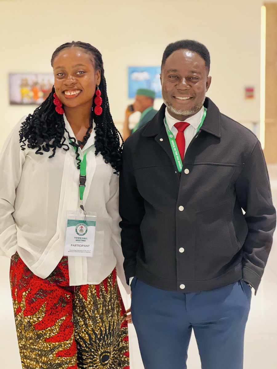 ChiemerieOkoye_'s tweet photo. I was blessed with the best supervisor ever at my PPA. I have learnt so much as a Reporter/Correspondent and I can’t believe I have just few weeks to go. Thank you, NYSC, for posting me to the best news station in Nigeria and above all, thank You, Jesus, for everything. https://t.co/udvpXsz1Uv
