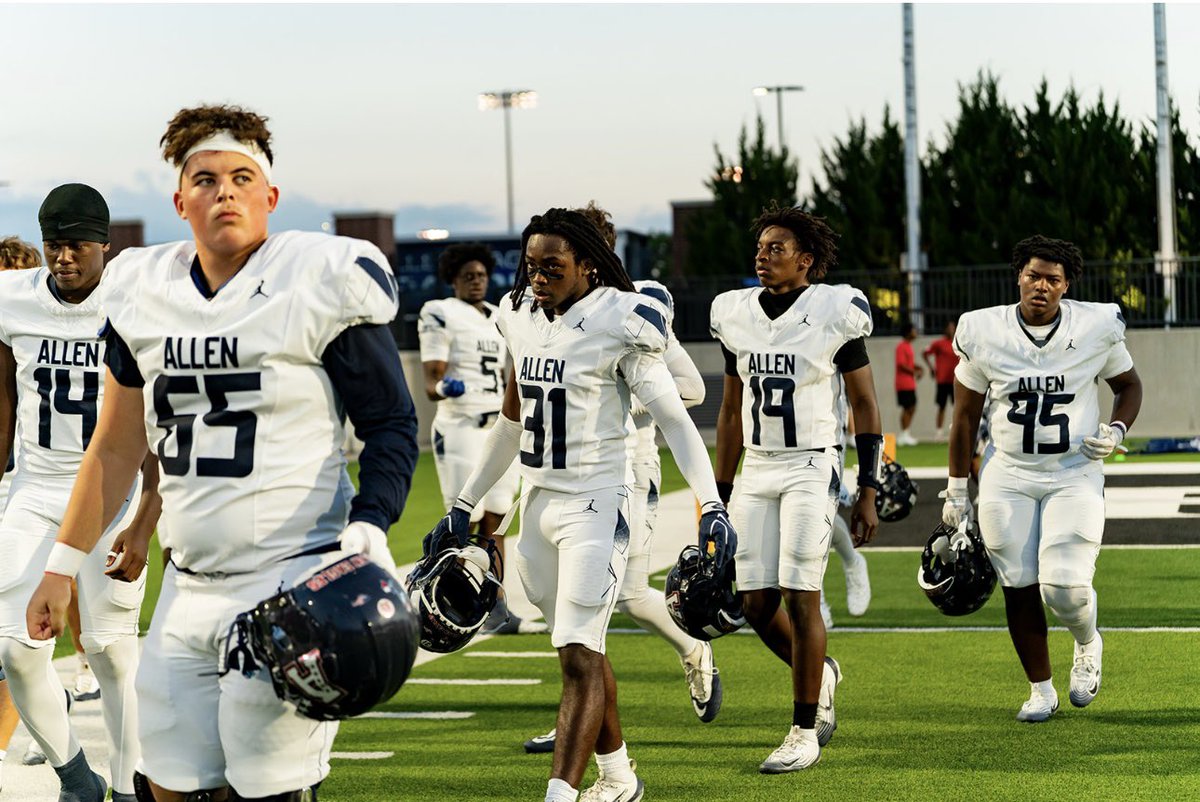 KaidynMoore's tweet photo. We ready. 7:00pm. 🅰️🆙
@alleneaglesfb @RecruitAllen 
@CoachLWig @coachjbroom https://t.co/WmaNjoyJOb