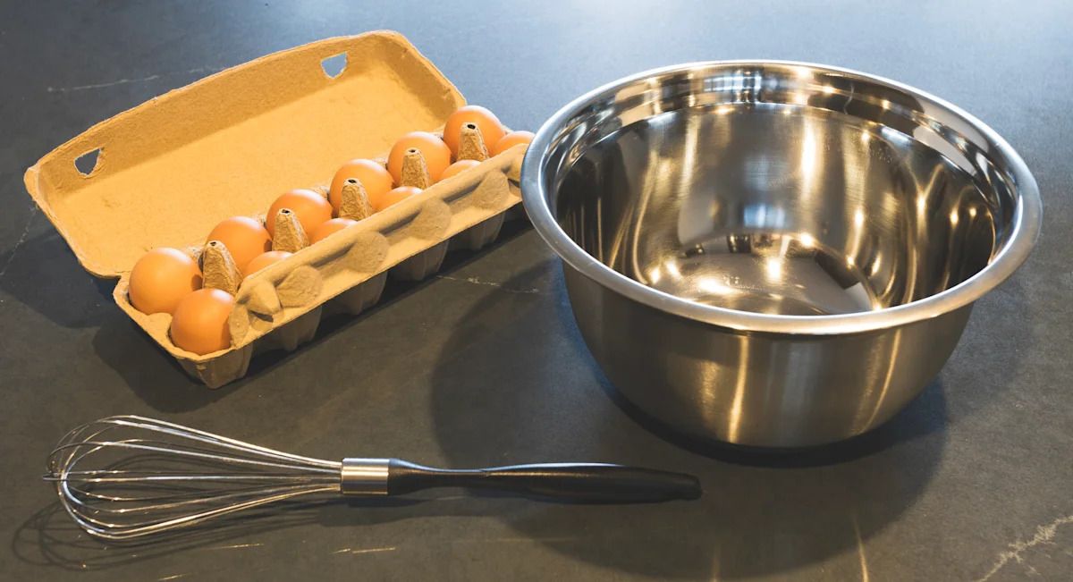 yahoolife's tweet photo. Name-brand kitchen gear often comes with a higher price tag. After speaking with three chefs, I feel confident buying some kitchen supplies without paying too much attention to the name brand. https://t.co/tFrhYo6k7X https://t.co/OiuGoY0jWI